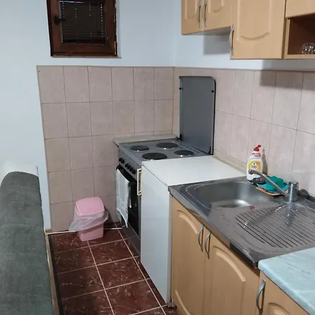 Topsan Prenociste * Sokolac (East Sarajevo)