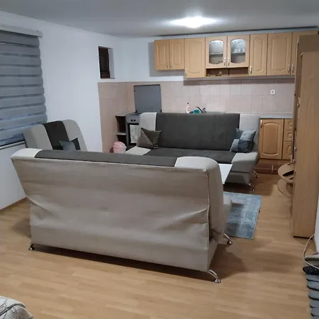 Topsan Prenociste Sokolac (East Sarajevo)